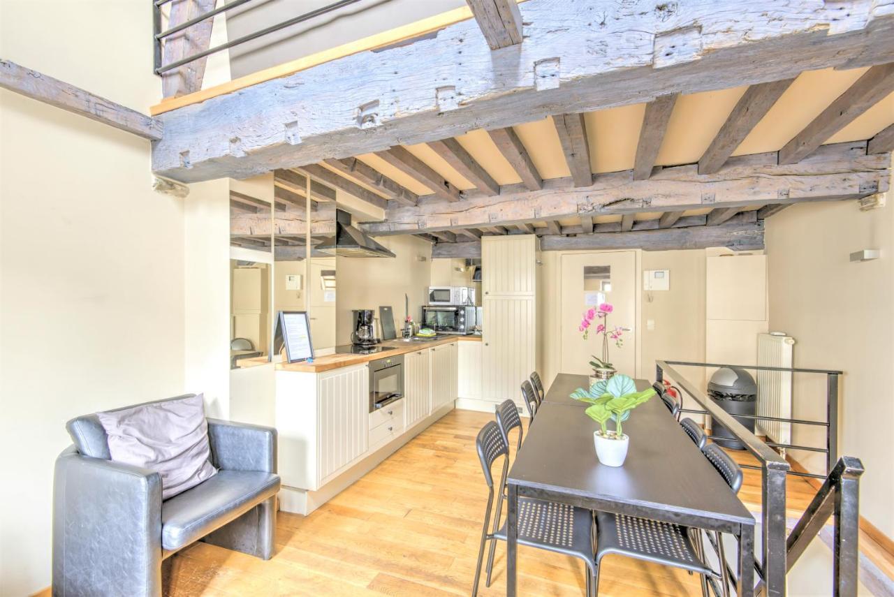 Tempel Cathedral In The Heart Of Apartment