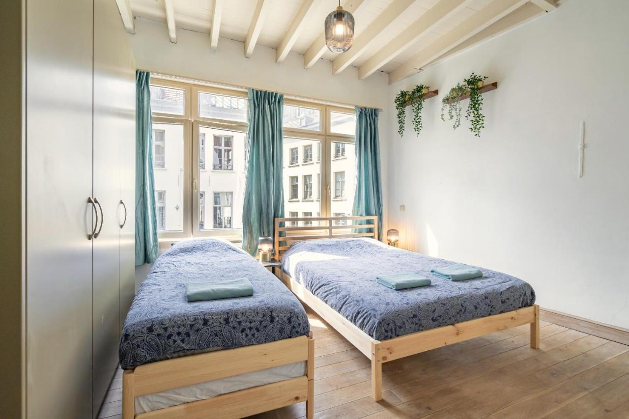 Tempel Cathedral In The Heart Of Apartment